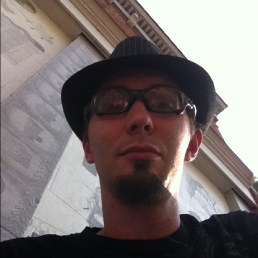 Meet your Posher, Cory